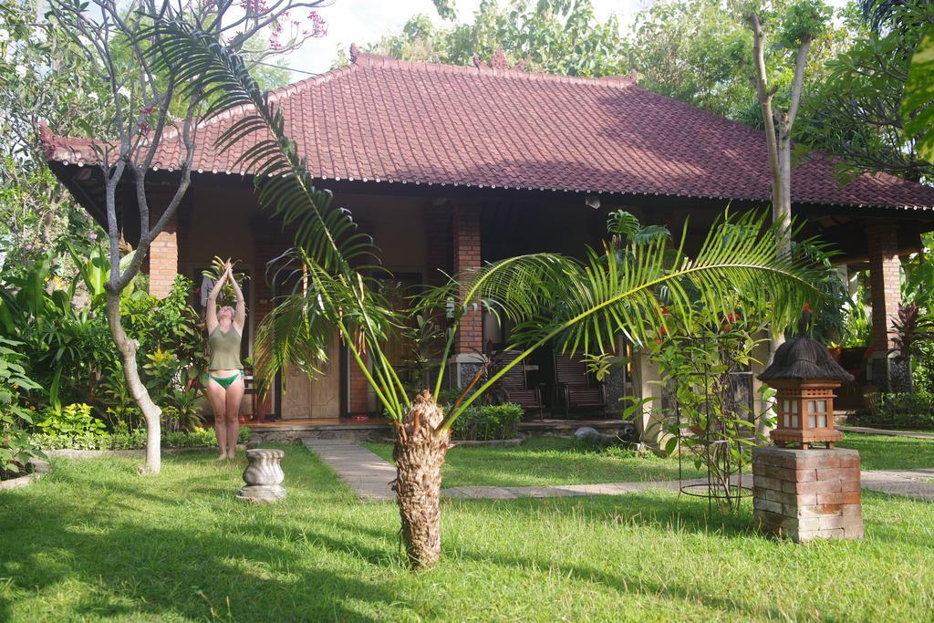 Tirta Sari Bungalow Hotel Pemuteran  Exterior photo